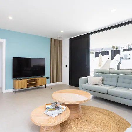 New! Gorvorana 2 - Up To 10 Guests, Private Pool Holiday home *