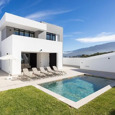 New! Gorvorana 2 - Up To 10 Guests, Private Pool Holiday home *